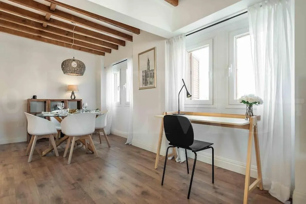 Modern Apartment Next To The Cervantes Theatre By Rems Málaga