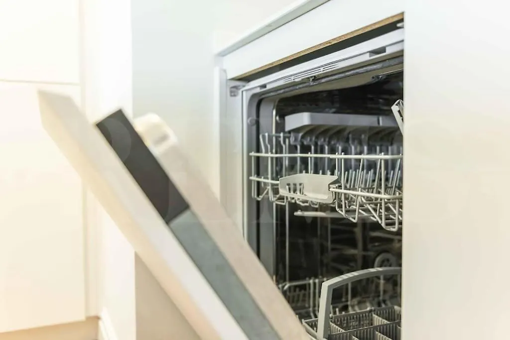 Modern Apartment Next To The Cervantes Theatre By Rems Malaga