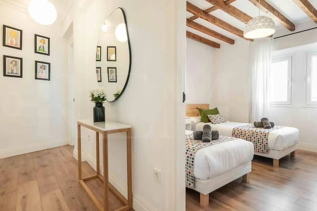Modern Apartment Next To The Cervantes Theatre By Rems Malaga